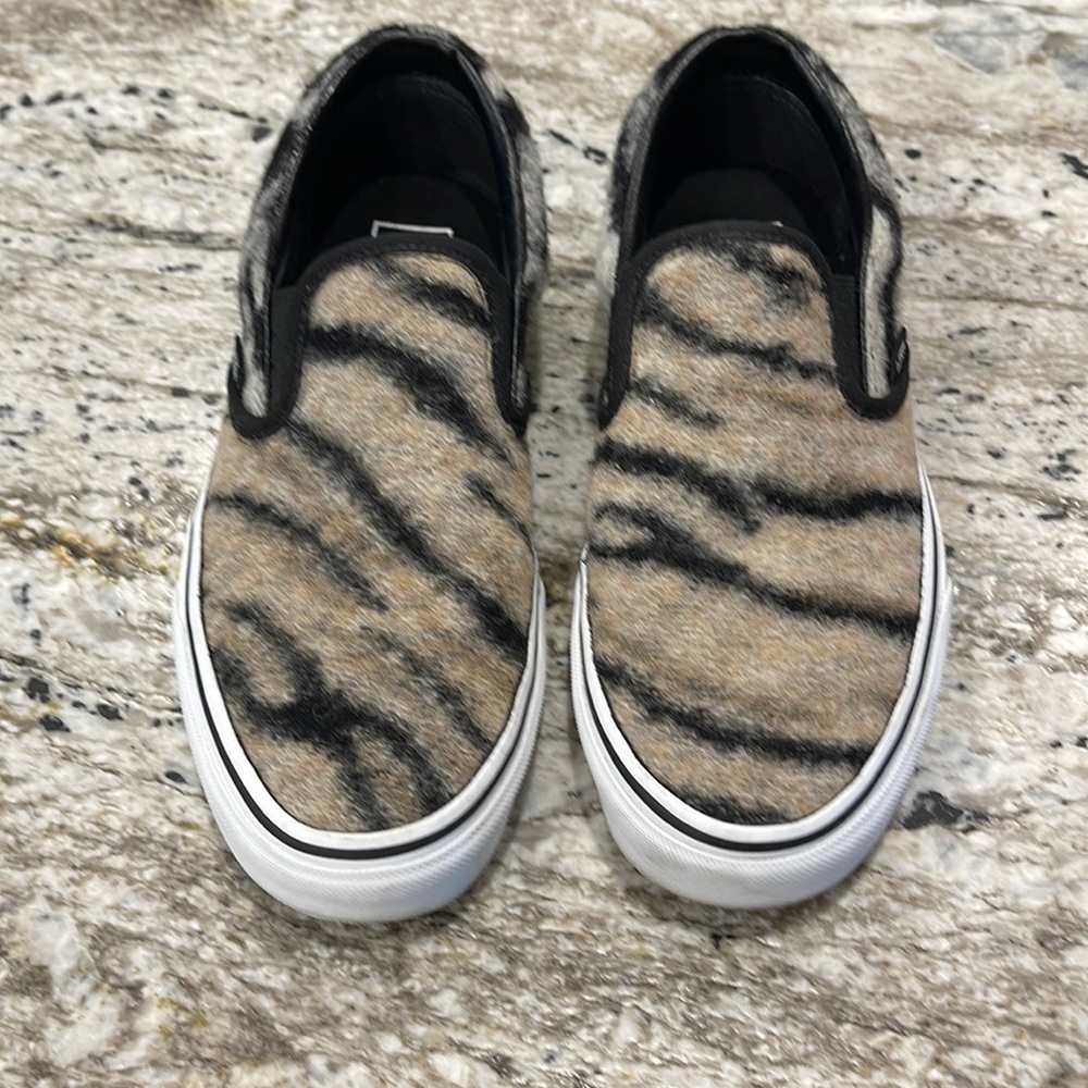 Vans leopard/tiger hair slip ons